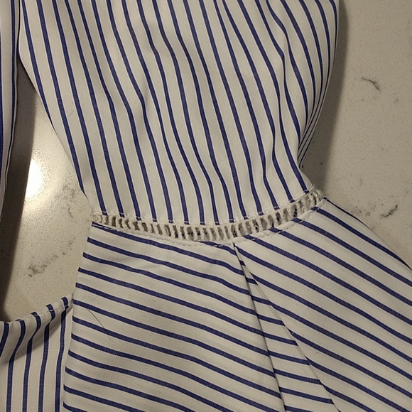 Off-Shoulder Blue White Top Flutter Bell Sleeves - Picture 2 of 2